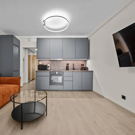 Ac Metropolis With Balcony - Old Town & Nivy Bratislava