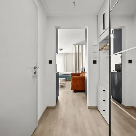 Ac Metropolis With Balcony - Old Town & Nivy Bratislava